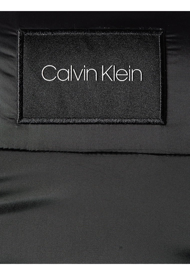 calvin klein globo