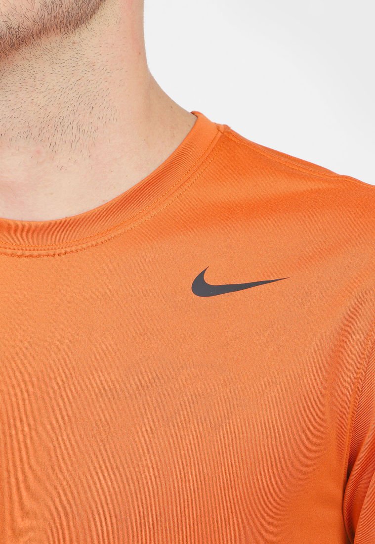 Camiseta Terracota-Negro Nike Fitness Dri-FIT Legend - Compra Ahora |  Dafiti Colombia