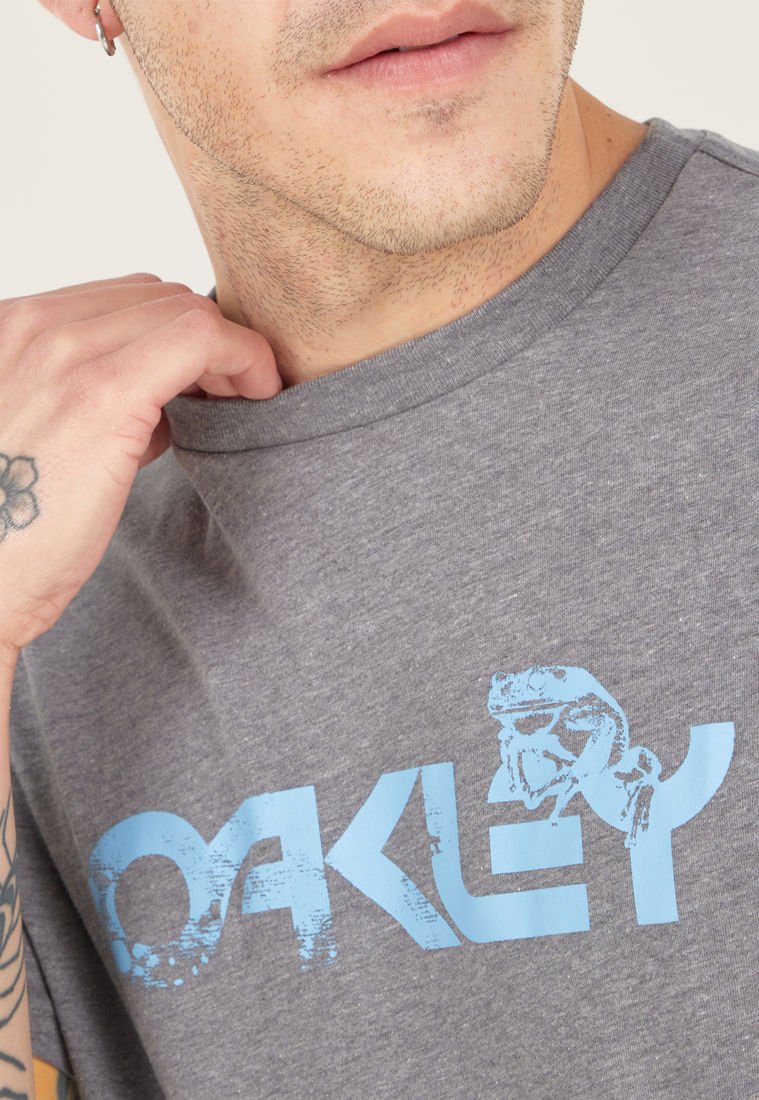  Oakley Camiseta unisex para adultos Marble Frog B1b, color gris  atlético, talla M de EE. UU : Ropa, Zapatos y Joyería