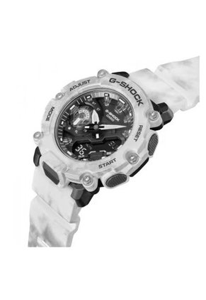 Reloj G-Shock Modelo GA-2200GC-7ADR Blanco Hombre