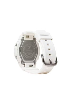 Reloj G-Shock Modelo GMA-P2100-7ADR Blanco Mujer