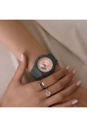 Reloj G-Shock Modelo GMA-P2110SC-4A Negro Mujer