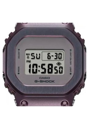 Reloj G-Shock Modelo GM-S5600MF-6DR Violeta Mujer