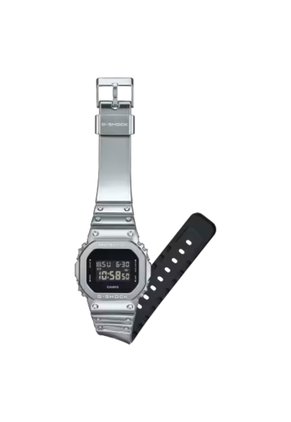 Reloj G-Shock Modelo GM-5600YM-8A8DR Plateado Mujer