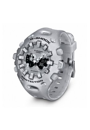 Reloj G-Shock Modelo GA-V01A-8ADR Plateado Hombre