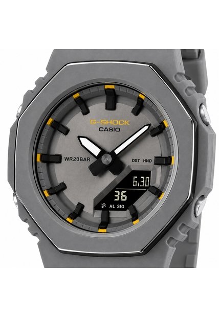 Reloj G-Shock Modelo GMA-P2126W-8ADR Gris Mujer