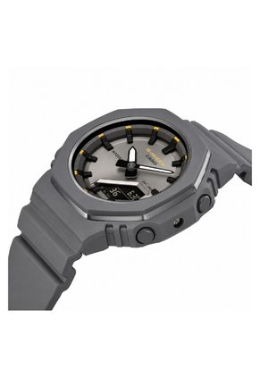 Reloj G-Shock Modelo GMA-P2126W-8ADR Gris Mujer