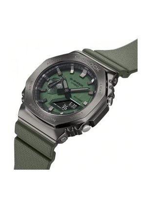 Reloj G-Shock Modelo GM-2100B-3ADR Verde Hombre