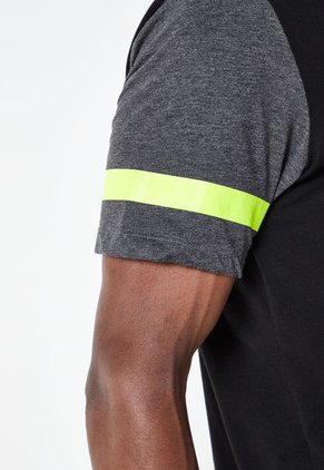 Camiseta Negro-Blanco-Amarillo Neón MARITHE FRANCOIS GIRBAUD