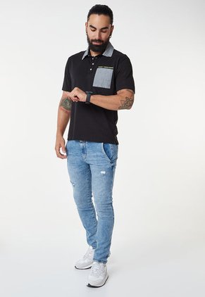 Polo Negro-Azul-Verde Neón MARITHE FRANCOIS GIRBAUD