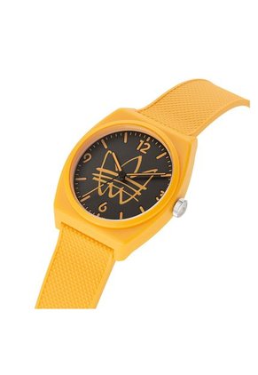 Reloj Adidas Modelo AOST22564 Amarillo Hombre