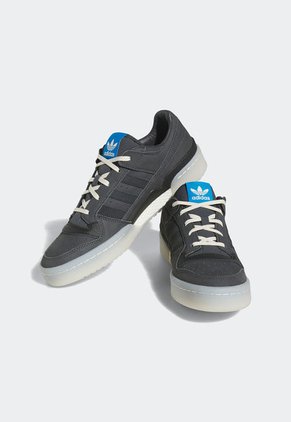 Tenis Lifestyle Gris-Negro-Beige adidas Originals Forum Low CL