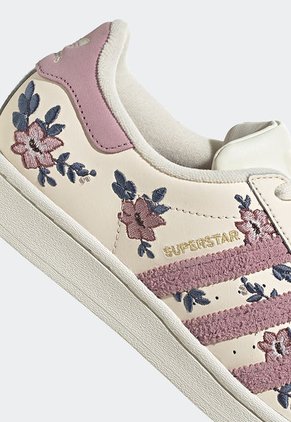 Tenis Lifestyle Beige-Lila-Azul adidas Originals Superstar