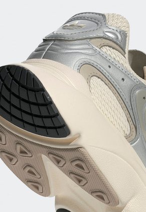 Tenis Lifestyle Beige-Plateado adidas Originals OZMILLEN