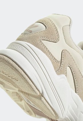 Tenis Lifestyle Beige-Blanco adidas Originals Falcon