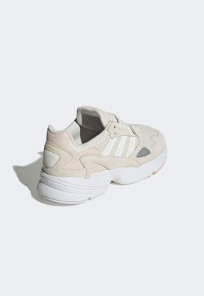 Tenis Lifestyle Beige-Blanco-Rosa adidas Originals Falcon