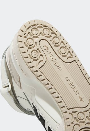 Tenis Lifestyle Marfil-Negro-Gris adidas Originals Forum Mid