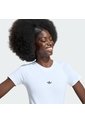 Camiseta Blanca Adidas Essentials Ceñida Mujer de adidas Originals