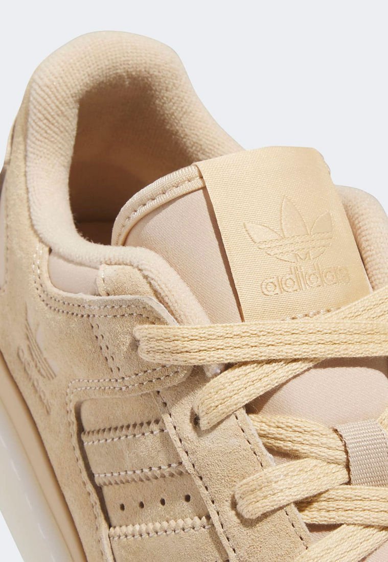 adidas beige
