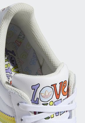 Tenis Lifestyle Blanco-Multicolor adidas Originals Superstar Pride