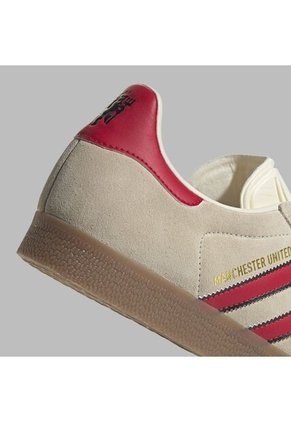 Tenis Adidas Unisex Gazelle Terrace Manchester United - Rojo
