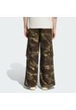 Pantalón Verde Adidas Camo Hombre de adidas Originals