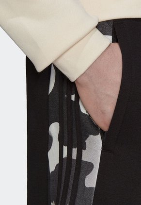 Bermuda Negro-Beige-Gris adidas Originals  Camo Series