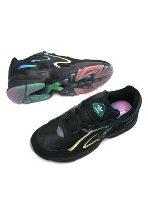 Tenis Lifestyle Negro-Amarillo-Verde adidas Originals Yung-96 Chasm