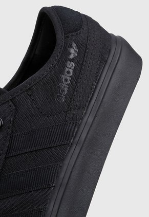Tenis Lifestyle Negro adidas Originals Delpala