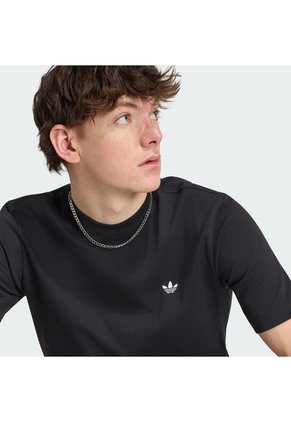 Camiseta Negra Adidas Essentials Trifolio Hombre