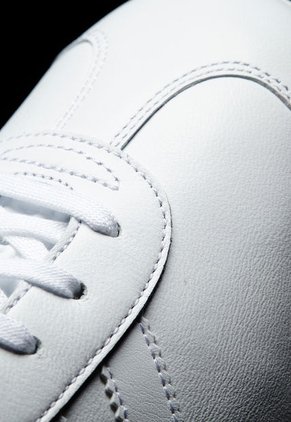 Tenis Lifestyle Blanco-Dorado adidas Originals Gazelle