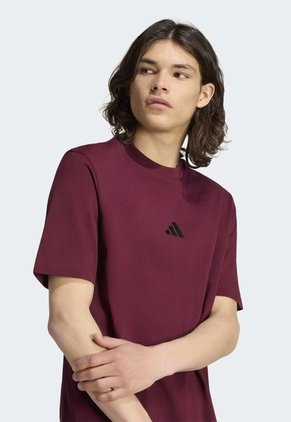 Camiseta adidas Sportswear Essentials Vinotinto