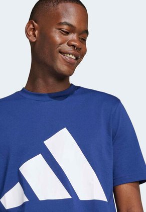 Camiseta adidas Sportswear Essentials Azul