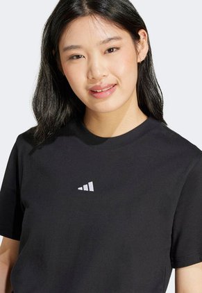 Camiseta Negro-Blanco adidas Sportswear Essentials