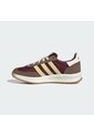Tenis Vinotinto Adidas Run 72 Mujer de adidas Performance