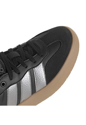 TENIS ADIDAS MUJER KI9211 BARREDA XLG Talla 8