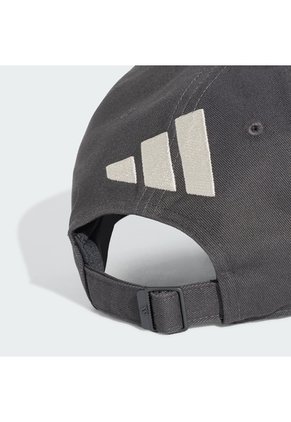 Gorra Negra Adidas DNA 3 Rayas Audi Revolut F1 Team