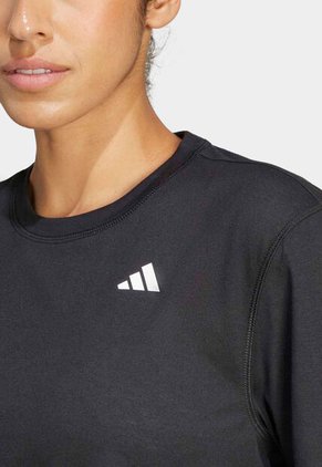 Camiseta adidas Performance Train Essentials Boxy Negro