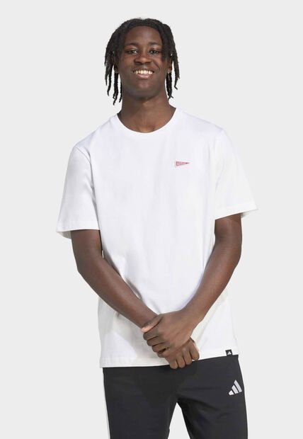 Camiseta adidas Performance Pennant Trim Graphic Blanco