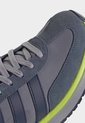 Tenis Lifestyle adidas Sportswear Run 72 Gris de adidas Performance