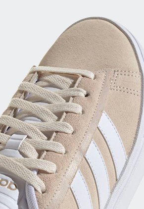 Tenis Lifestyle Beige-Blanco adidas Performance Grand Court Alpha