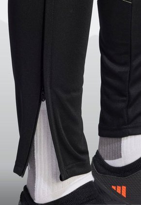 Pantalón Sudadera Negro-Verde Lima adidas Performance Tiro 23 Club