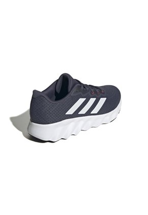 TENIS ADIDAS UNISEXO ID8329 SWITCH MOVE Talla 3