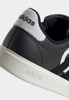 Tenis Lifestyle Negro-Blanco-Marfil adidas Performance Grand Court 2.0