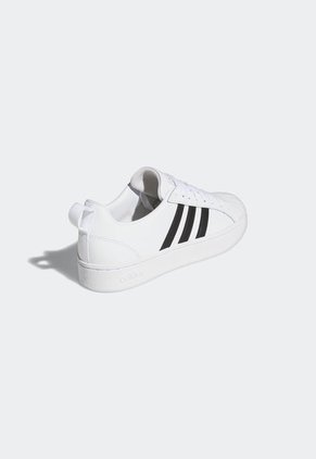 Tenis Lifestyle Blanco-Negro-Plateado adidas Performance Court Low Streetcheck Cloudfoam