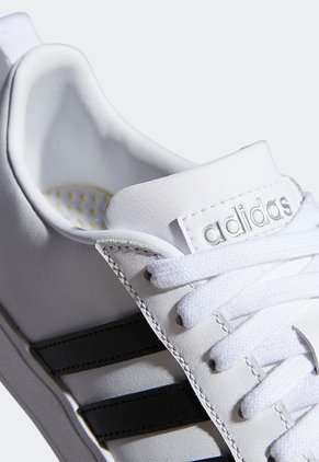 Tenis Lifestyle Blanco-Negro-Plateado adidas Performance Court Low Streetcheck Cloudfoam