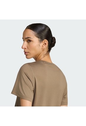 Camiseta Entrenamiento Beige Adidas Workout Essentials Mujer