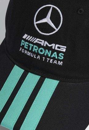 Gorra adidas Sportswear DNA 3 Rayas Mercedes AMG PetronasS F1 Team Negro