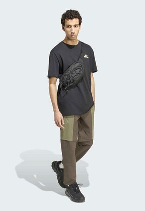 Camiseta adidas TERREX Graphic Camper Negro