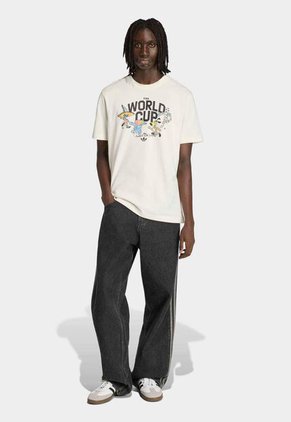 Camiseta adidas Originals Copa Mundial de la FIFA 26 Group Mascot Marfil